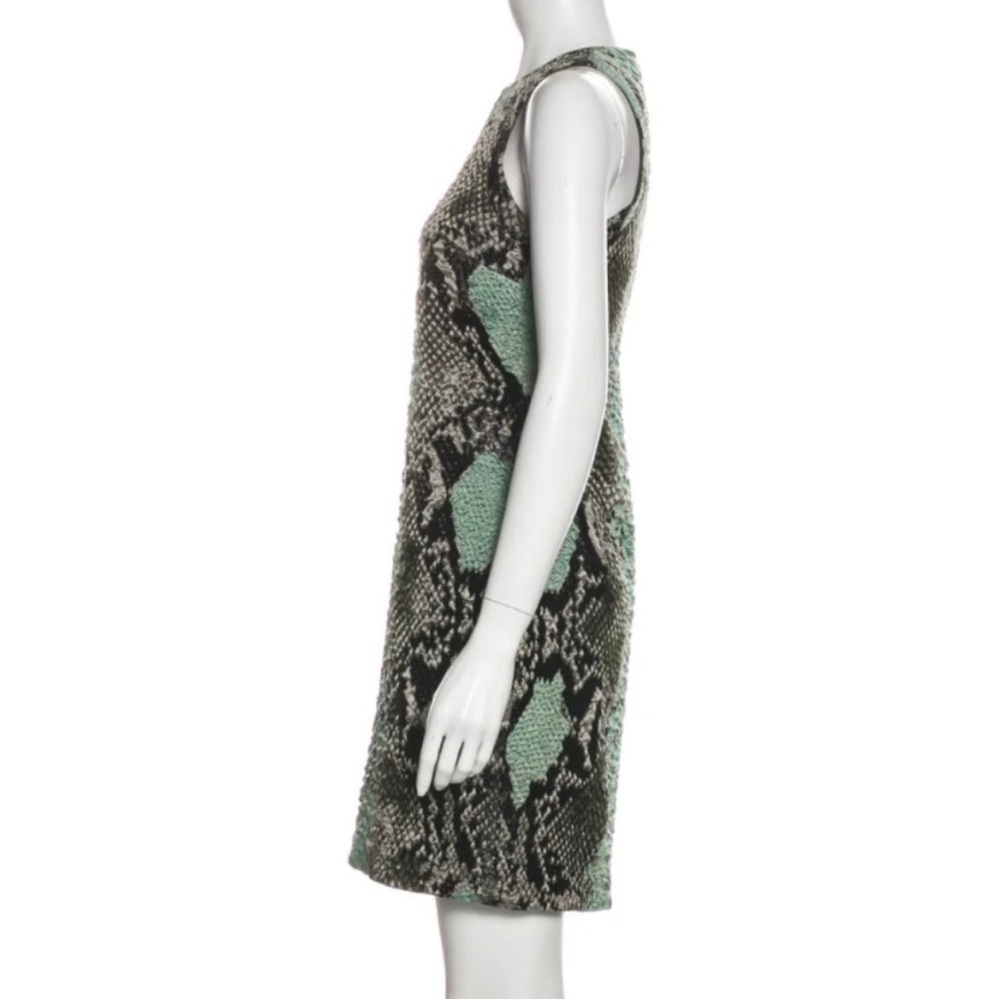 SOLD - Runway Gucci Snake Print textured shift dress - Picture 5 of 5